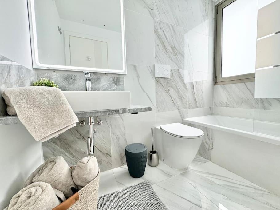 Welcome To Villa Bali A Luxurious Modern Getaway Los Cristianos  Exterior photo
